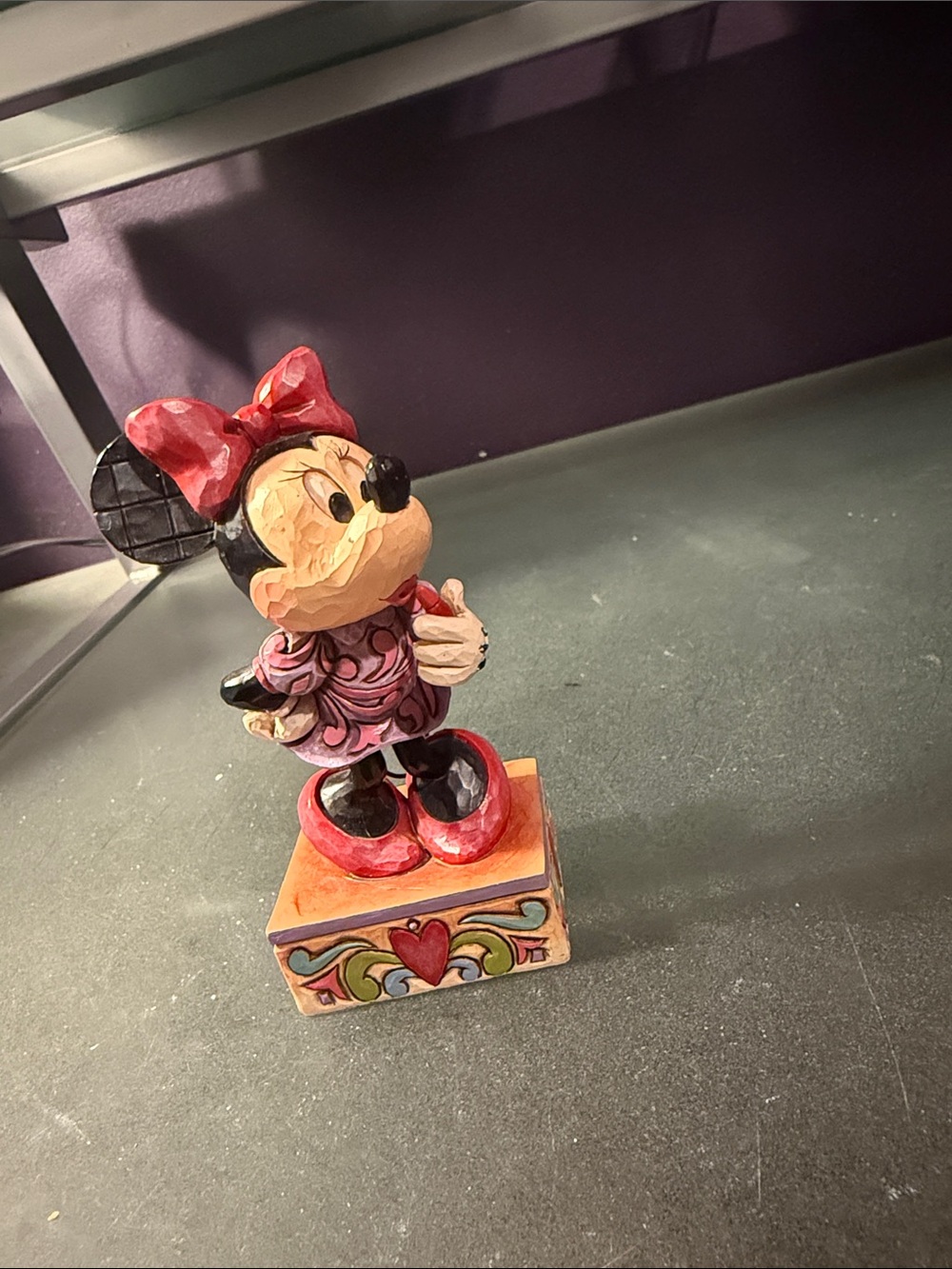 Minnie Mouse Jim Shore Sweetheart Diva Lipstick Figurine-Cute!